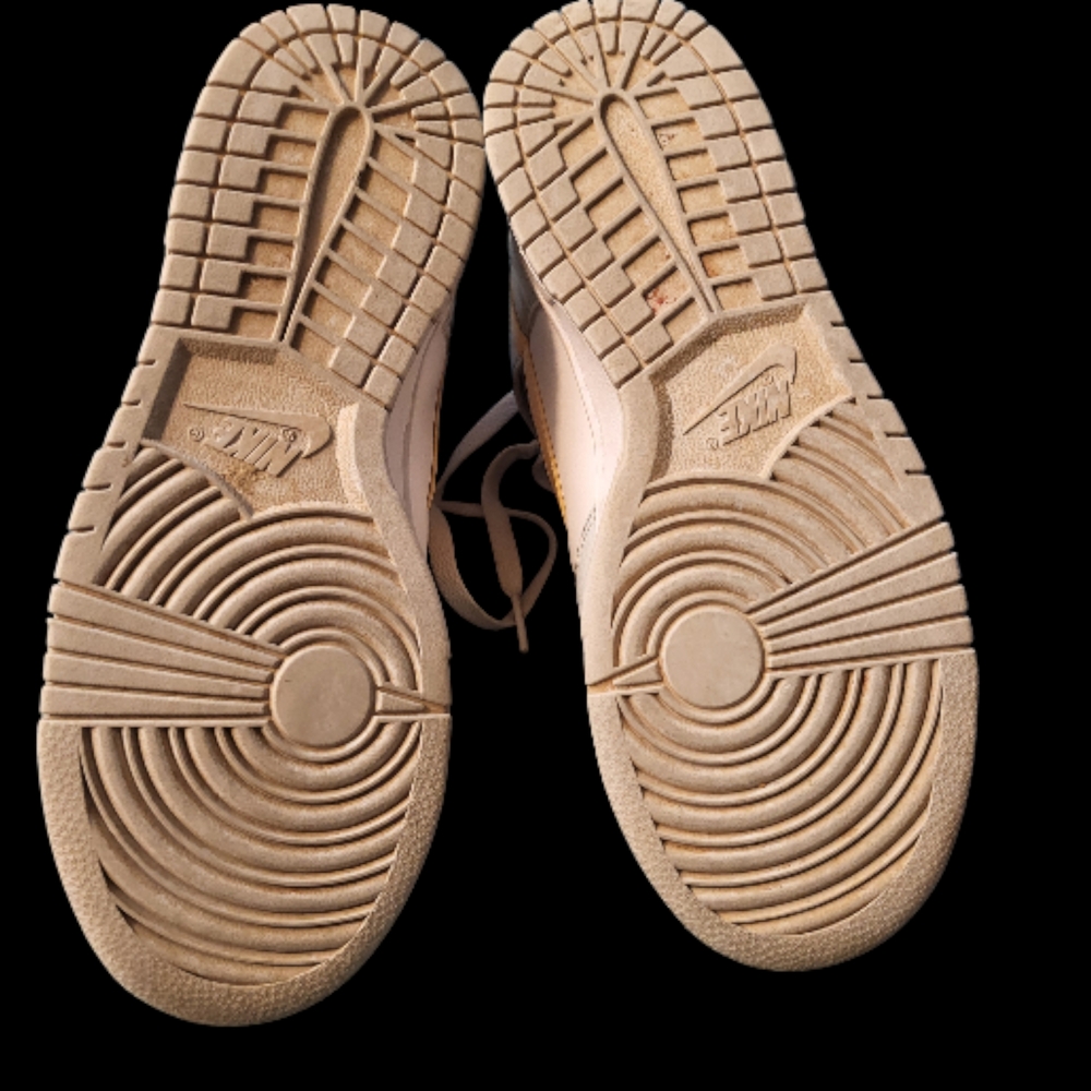 Nike Women's Nike Dunk High-Tops - Picture 6 of 6